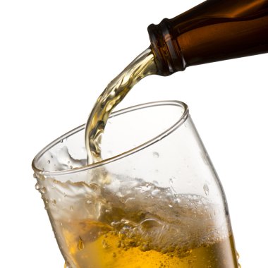 Cam şişe bira dökmek