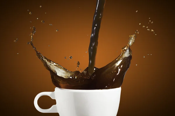 Kaffe splash från cup — Stockfoto