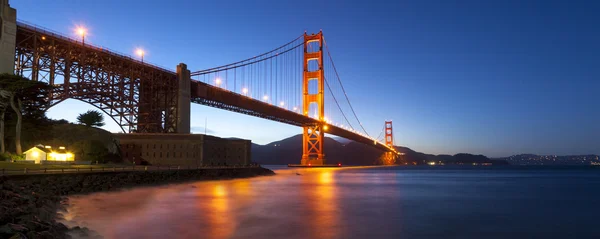 Ponte cancello dorato — Foto Stock