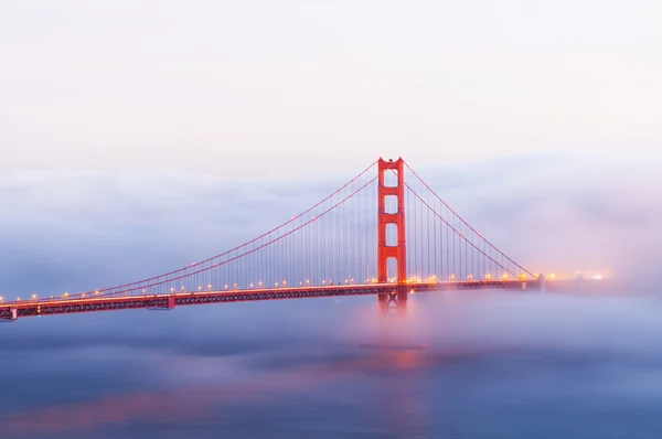 Puente de puerta de oro — Foto de Stock