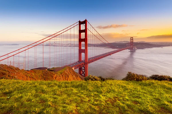 Ponte cancello dorato — Foto Stock