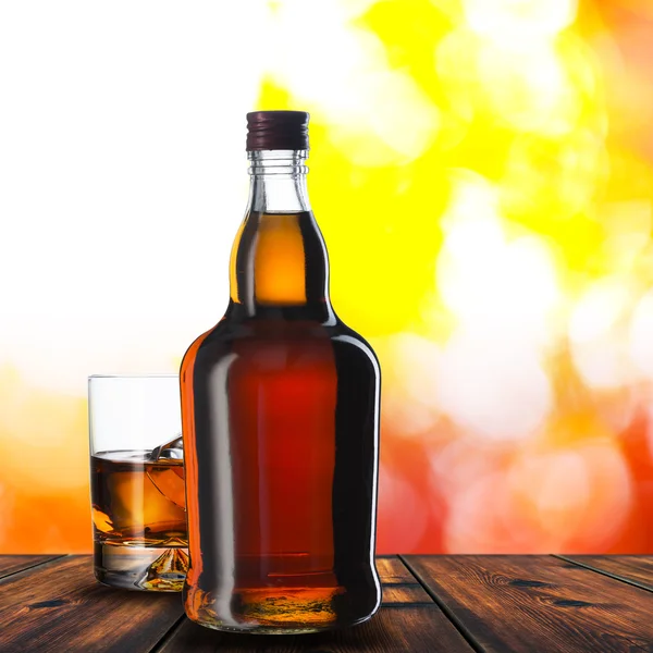 Whisky med isbitar — Stockfoto