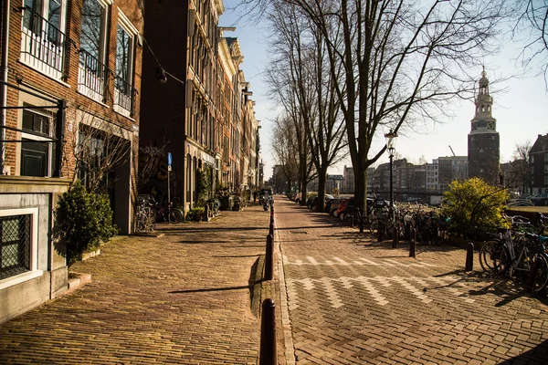 Amsterdam Sokakları ve Bisikletler — Stok fotoğraf
