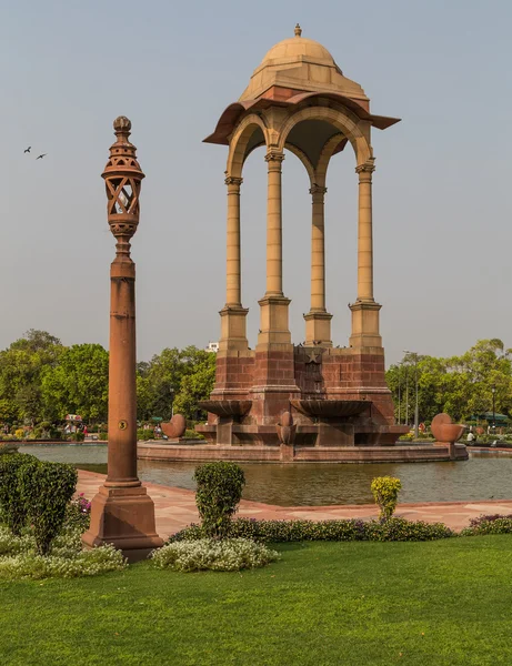 Luifel in de buurt van de India Gate, Delhi — Stockfoto