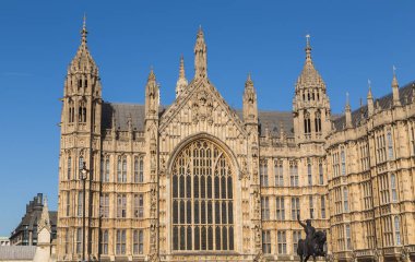 Gündüzleri Londra 'daki Westminster Sarayı' nın bir parçası..