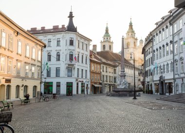 Ljubljana binalarda sabah