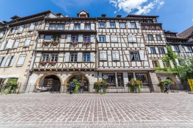 Colmar, Alsace'deki Eski Binalar