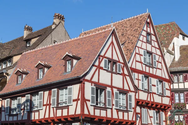 Primer plano de los edificios enmarcados en madera en Colmar, Francia — Foto de Stock