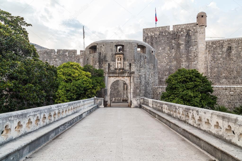 Dubrovnik Pile Gate in the morning