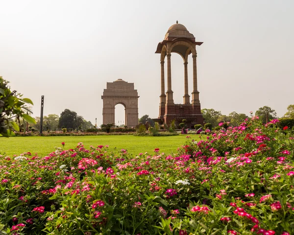 Canopy perto do Portão da Índia, Delhi — Fotografia de Stock