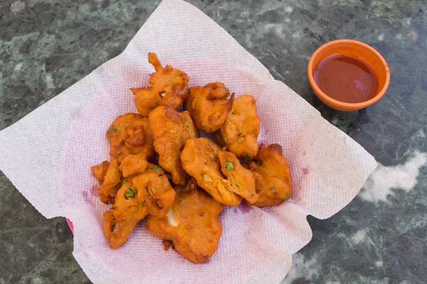 Petiscos Pakora na Índia — Fotografia de Stock