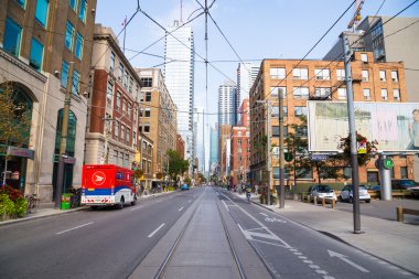 Adelaide Caddesi Doğu göster
