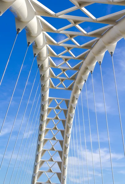 Arch on the Humber Bay bridge in Toronto — Stock Photo, Image