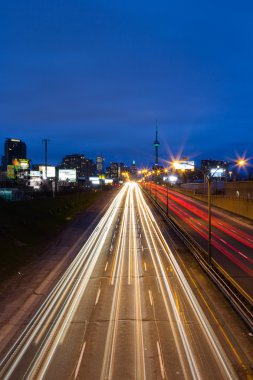 Toronto east gardiner expressway ve şehir