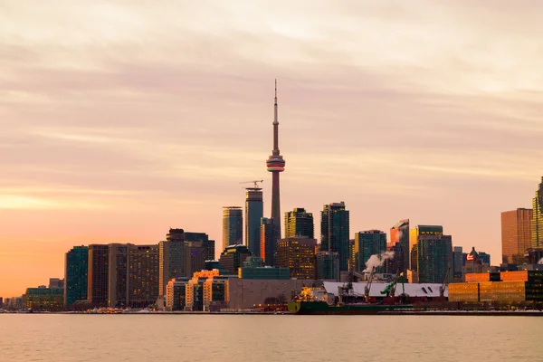 Del av Toronto Skyline från öst vid solnedgången — Stockfoto