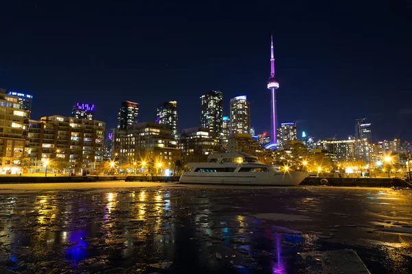 Toronto látképe nyugat felől télen — Stock Fotó