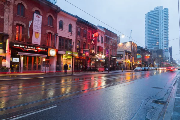 King Street East, à noite — Fotografia de Stock