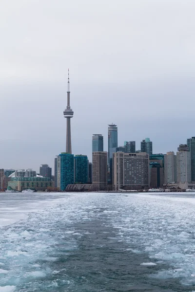 Toronto and Lake Ontario in the Winter — Stock Photo, Image