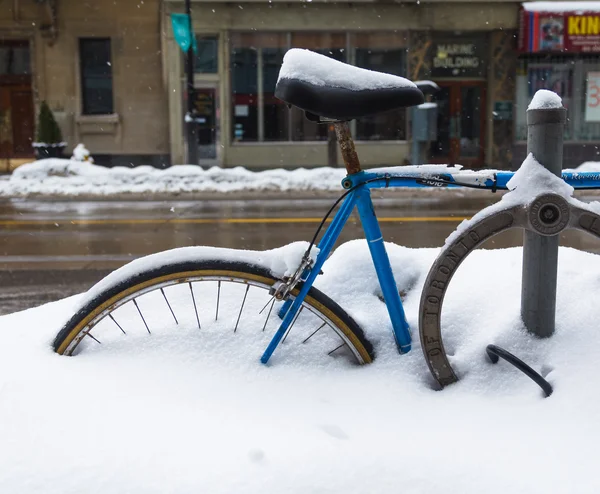 Toronto Bike Lock and Bike in the Winter — Stock Photo, Image