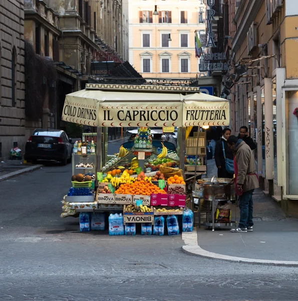 Roma'da meyve standı — Stok fotoğraf