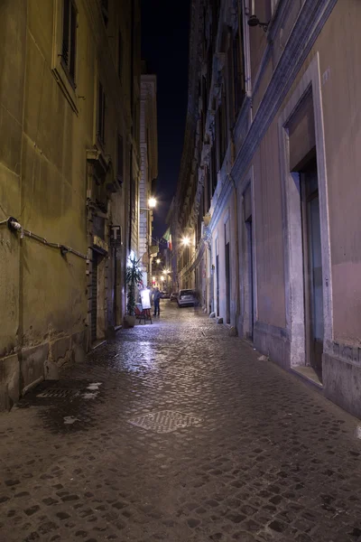 Straßen von Rom bei Nacht — Stockfoto