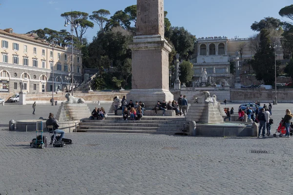 Piazza del popolo в центре Рима — стоковое фото