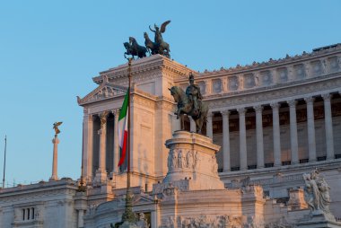 Piazza Venezia ve Vittoriano'ya Emanuele anıt