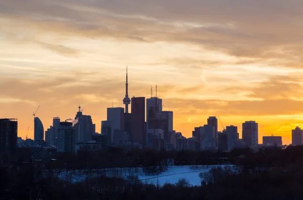 Centro de Toronto con colorido atardecer — Foto de Stock