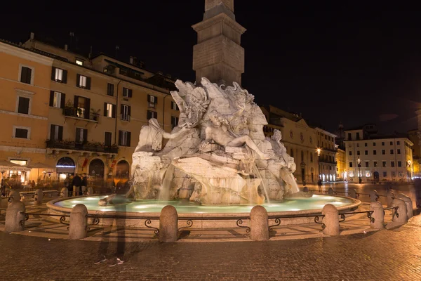 Fontanna czterech rzek w Rzym Piazza Navona — Zdjęcie stockowe
