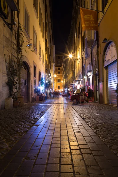 Via dei pastini straße in rom — Stockfoto