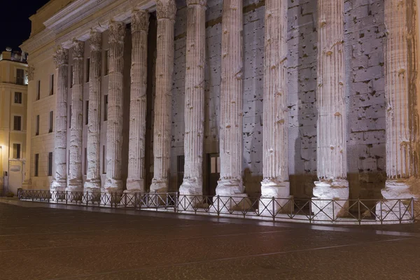 Hadrian, Il Tempio di Adriano Tapınağı — Stok fotoğraf