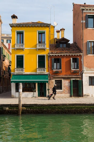 Gebäude in Venedig — Stockfoto