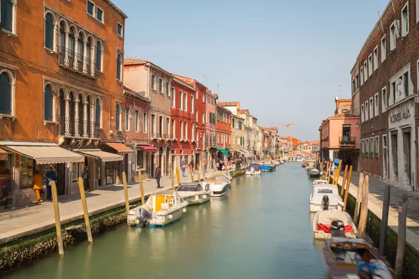 Edifici e barche a Murano — Foto Stock