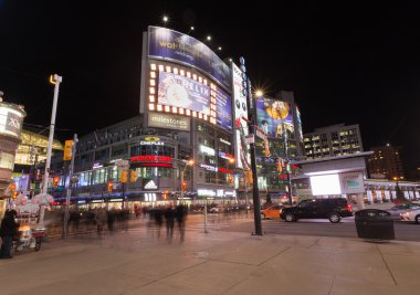 Yonge ve dundas Meydanı