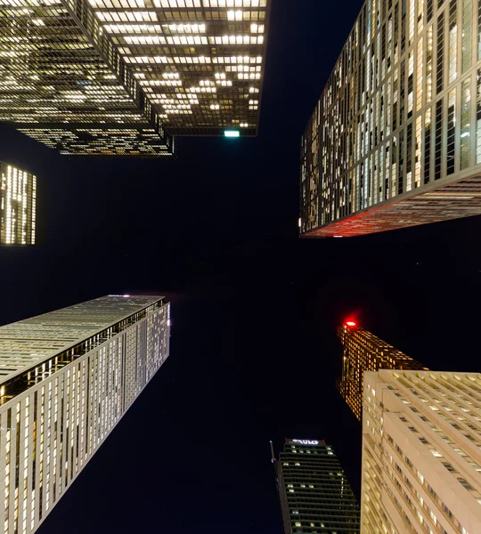 Edifícios Downtown em Toronto à noite — Fotografia de Stock
