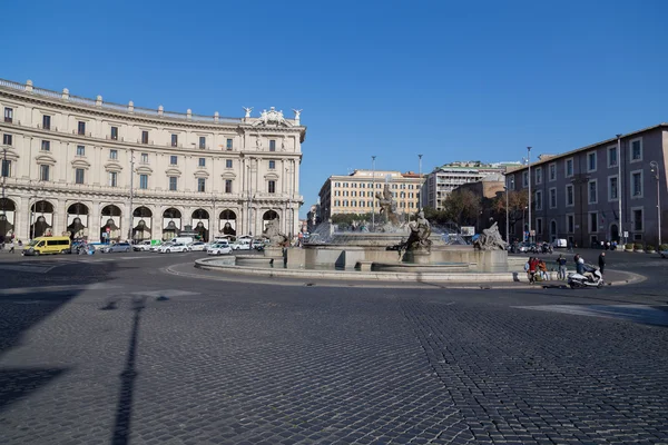 Fontänen Najaderna på piazza della repubblica — Stockfoto