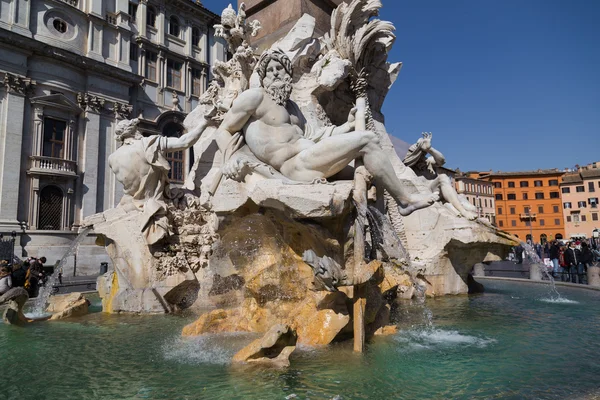 Fontána čtyř řek na Piazza Navona Řím — Stock fotografie