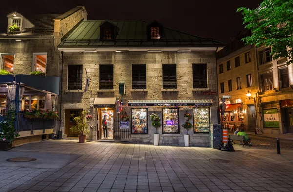 Gebouwen in de oude stad Montreal — Stockfoto
