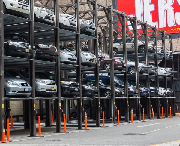 ニューヨーク市での典型的な駐車場 — ストック写真