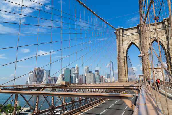 Вид на Нью-Йорк с Бруклинского моста
