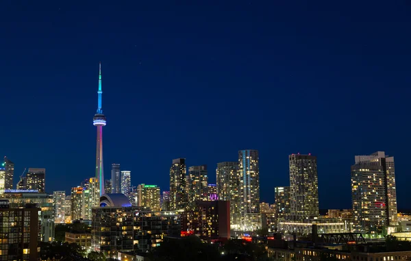 Toronto Skyline und Weltstolz — Stockfoto