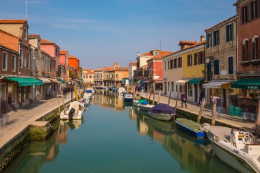 Venedik'te büyük kanal boyunca binalar