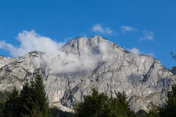 Large Mountain in Grundlsee in Austria — Stock Photo, Image