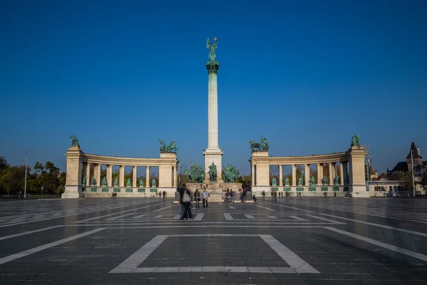 Millennium Memorial at Heroes' Square in Budapest — Stock Photo, Image