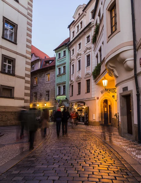 Sokaklar ve Binalar Prag eski şehir içinde — Stok fotoğraf