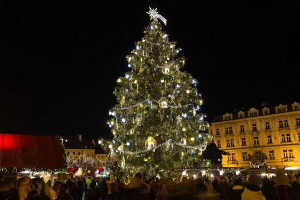 Рождественская елка на Староместской площади — стоковое фото