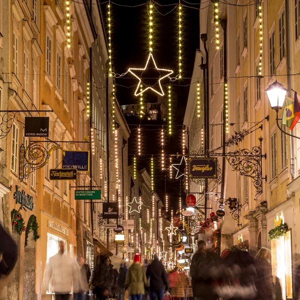 Getreidegasse in Salzburg at Christmas — Stock Photo, Image