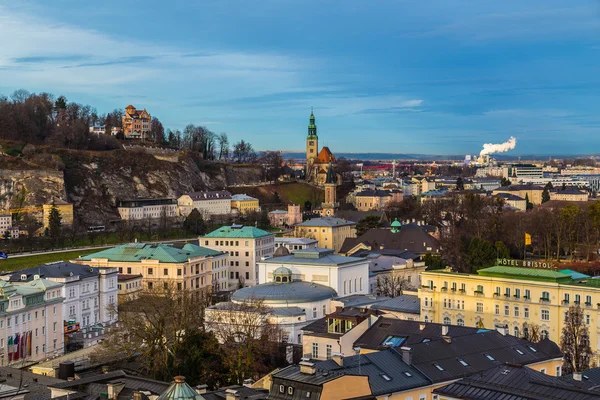 Vista alta de edificios en Salzburgo Austria — Foto de Stock