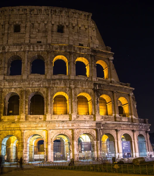 Rome Colosseum close-up nachts — Stockfoto