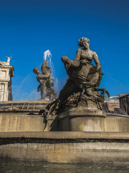 De fontein van de naiads op piazza della repubblica — Stockfoto